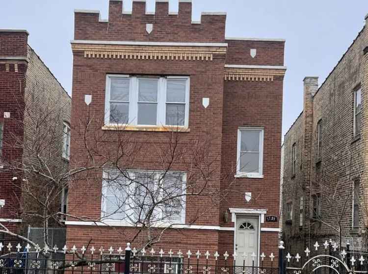 Multi-family house For Sale in 1729, North Central Avenue, Chicago, Illinois