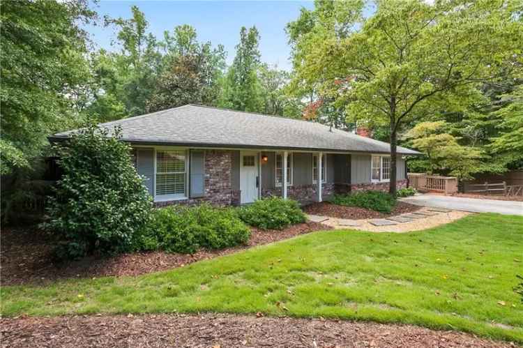 Single-family house For Sale in Marietta, Georgia