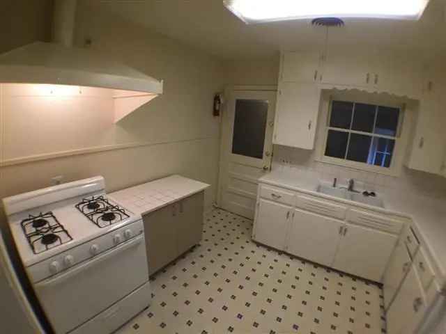 Duplex For Rent in 921, Keith Lane, Austin, Texas