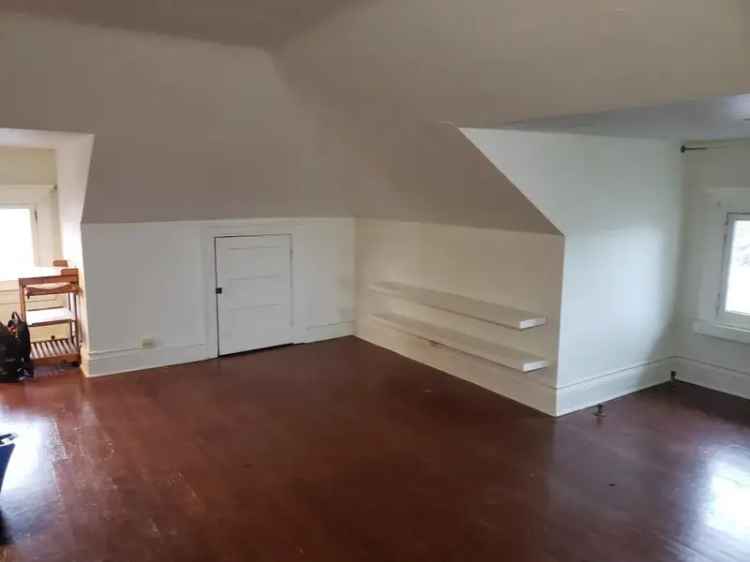 Apartment Unit for Rent