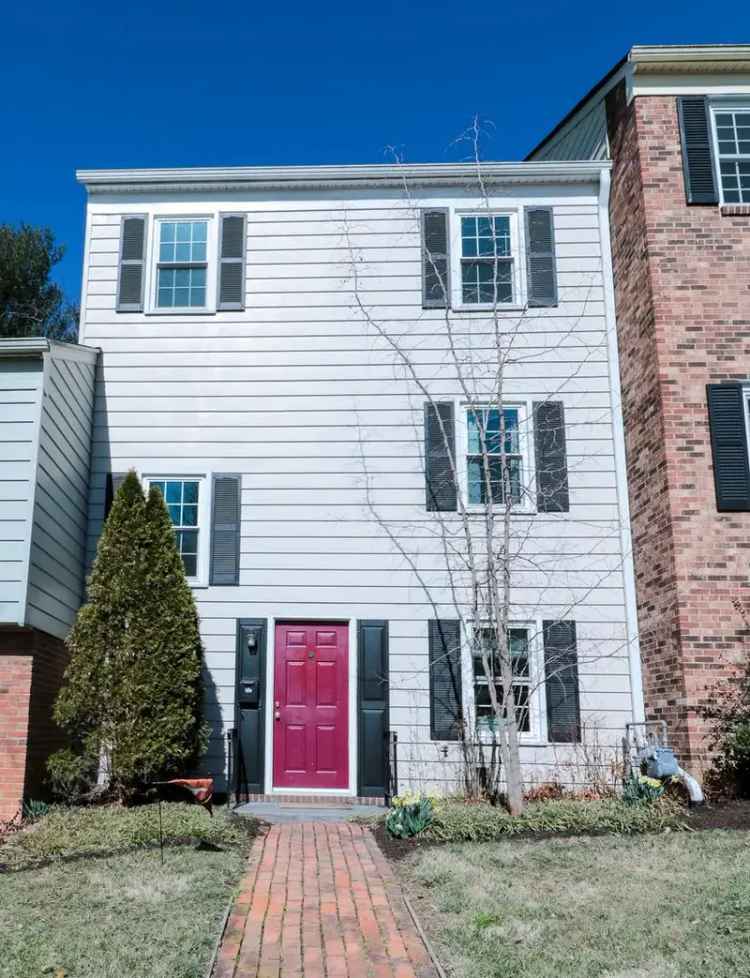 4 Bedroom Townhouse for Rent in Oak Manor