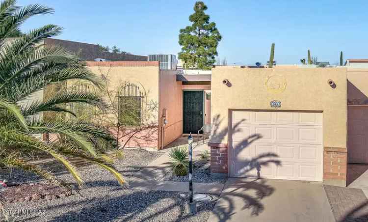 House For Sale in 1212, West Camino Velasquez, Green Valley, Arizona