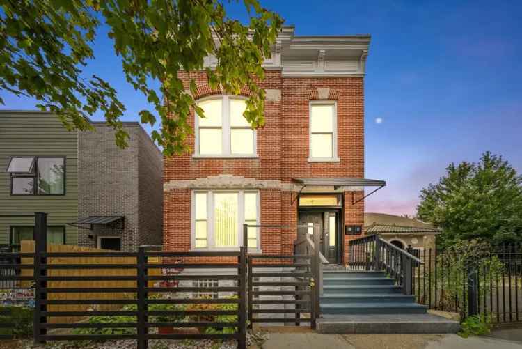 Multi-family house For Sale in 2921, West Jackson Boulevard, Chicago, Illinois