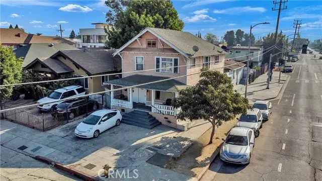 Multi-family house For Sale in 732, West 41st Drive, Los Angeles, California