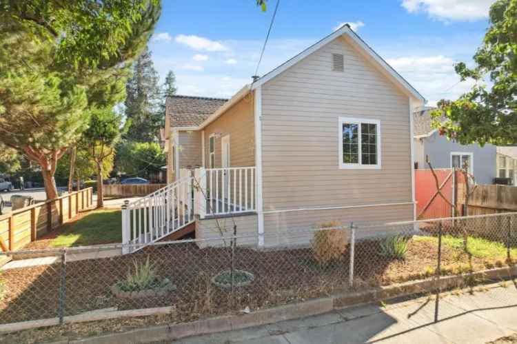 Single-family house For Sale in 502, Hannah Street, San Jose, California