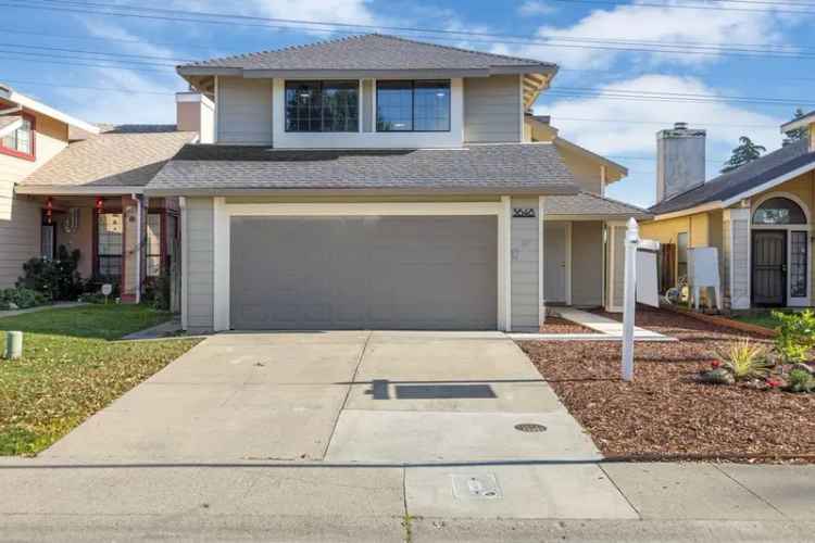 Single-family house For Sale in 3648, Rio Loma Way, Sacramento, California