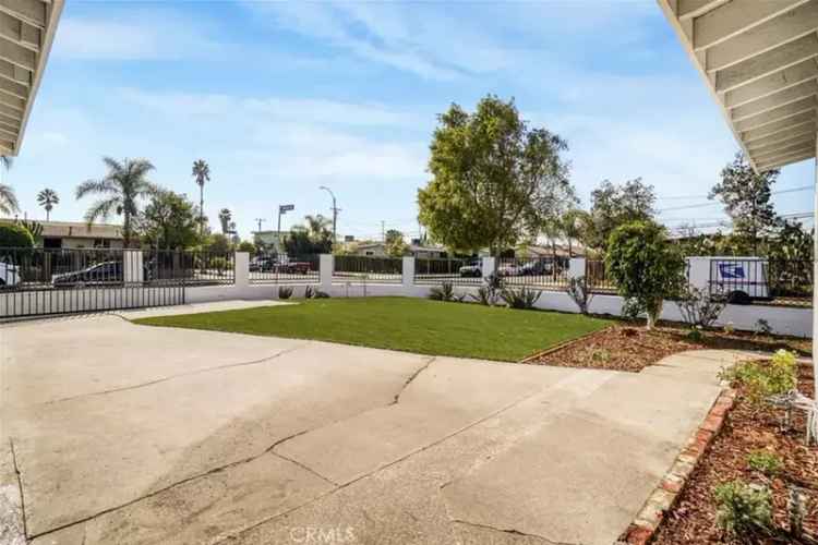 Single-family house For Sale in Los Angeles, California