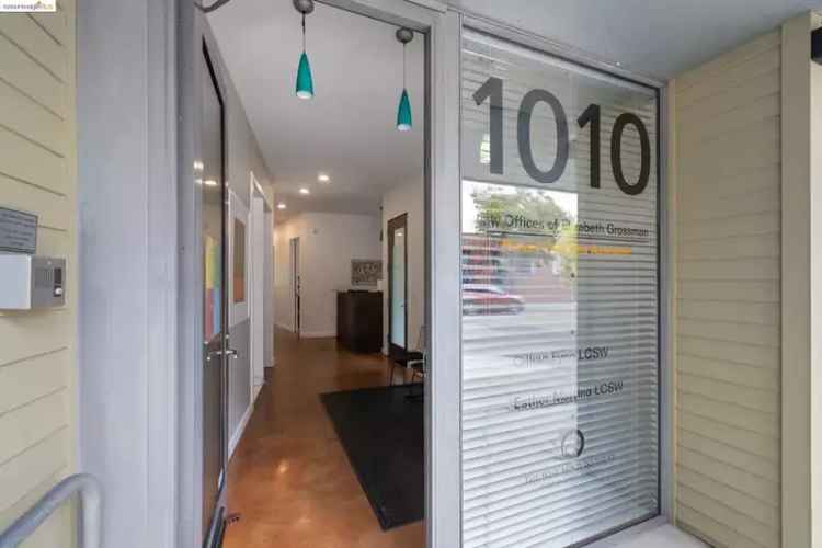 Single-family house For Sale in 1010, Grayson Street, Berkeley, California