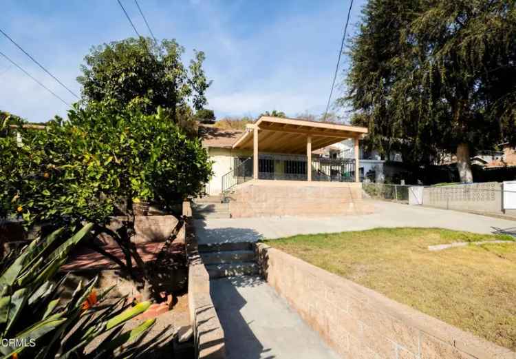 Single-family house For Sale in Los Angeles, California