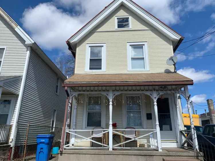 Single-family house For Sale in 17, Easton Street, Hamden, Connecticut