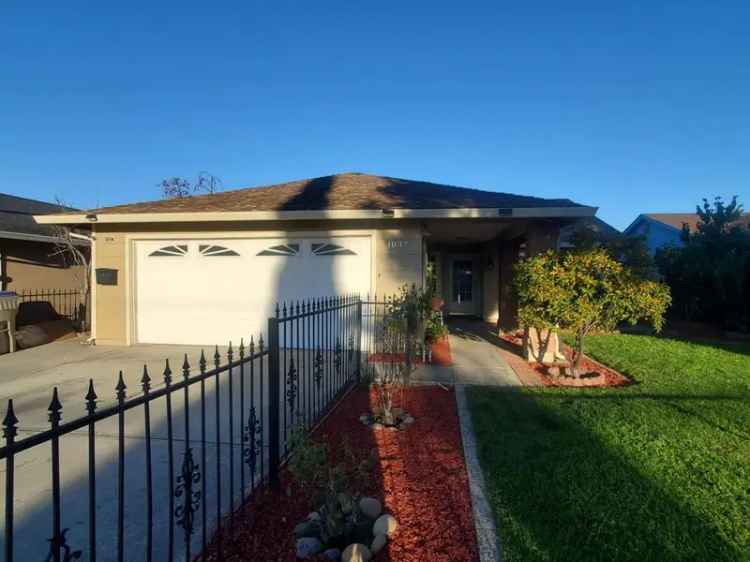 Single-family house For Sale in 1037, East Taylor Street, San Jose, California