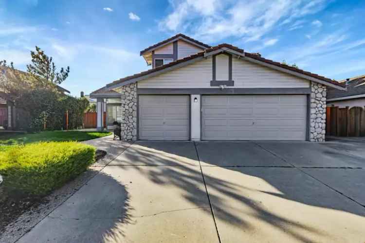 Single-family house For Sale in 9535, Eagle View Way, Gilroy, California