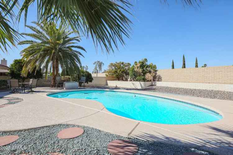 Single-family house For Sale in 13232, West Ballad Drive, Sun City West, Arizona