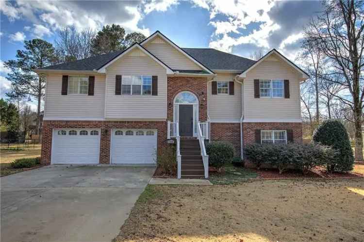 Single-family house For Sale in 254, Wildwood Circle Southeast, Calhoun, Georgia