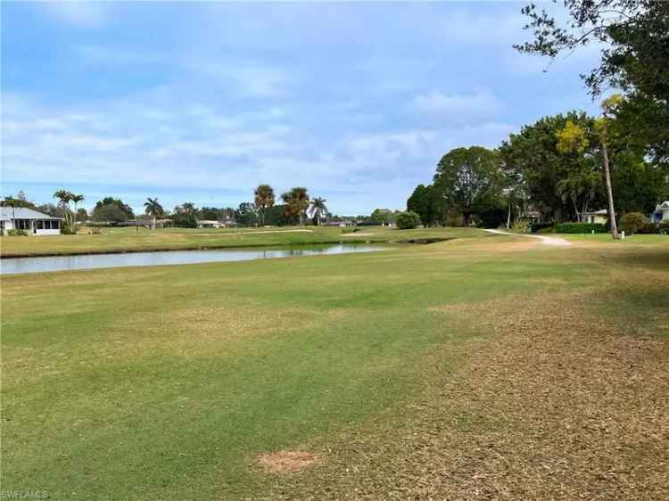 Single-family house For Sale in 4436, Lakewood Boulevard, East Naples, Florida