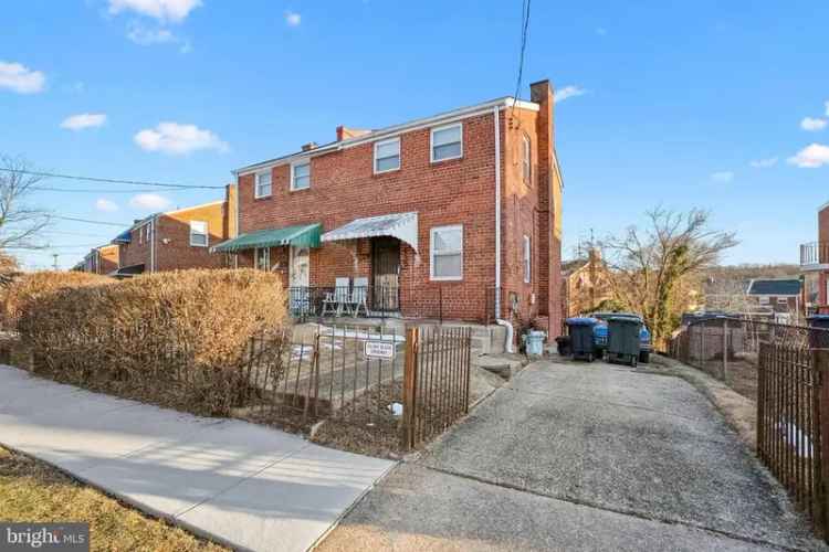 Single-family house For Sale in 4327, Gorman Terrace Southeast, Washington, District of Columbia