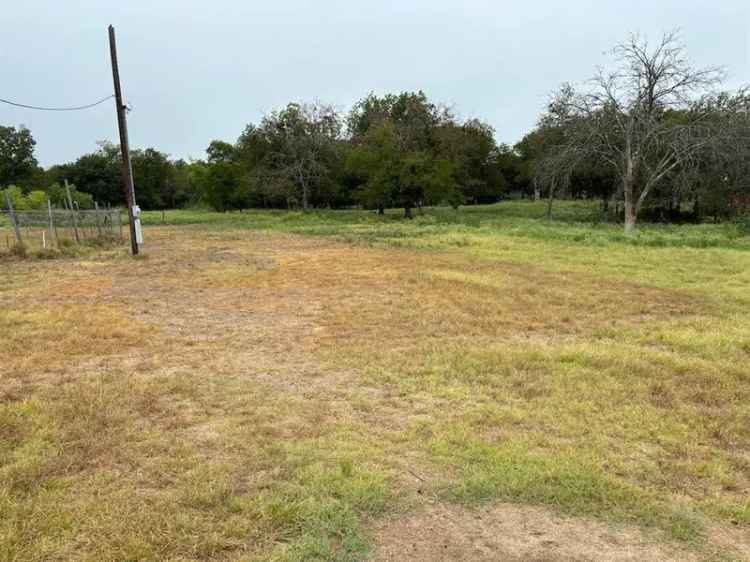 Land For Sale in 522, South 5th Street, Alvarado, Texas