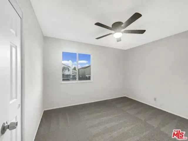 Single-family house For Sale in 44645, 18th Street East, Lancaster, California