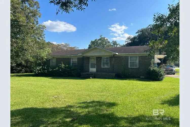 Single-family house For Sale in Robertsdale, Alabama