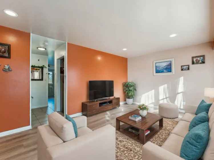 Condo For Sale in 1558-1560, South Washtenaw Avenue, Chicago, Illinois