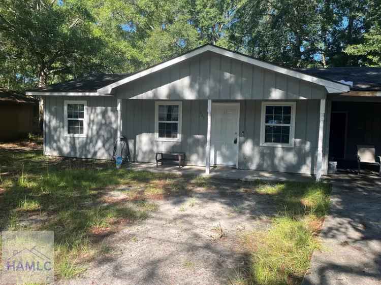 Single-family house For Sale in 621, 2nd Street, Hinesville, Georgia