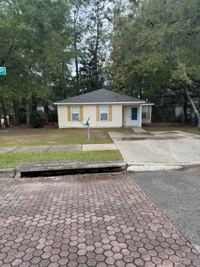 Single-family house For Sale in 300, Carterwood Drive, Tallahassee, Florida