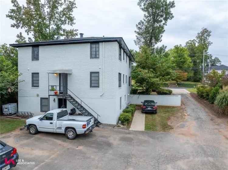 Multi-family house For Sale in 127, LaGrange Street, Newnan, Georgia