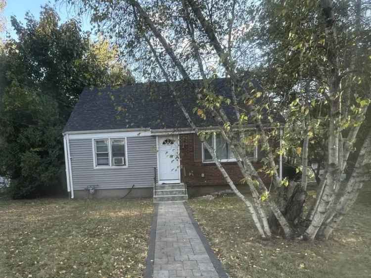 Single-family house For Sale in 201, Bingham Street, New Britain, Connecticut