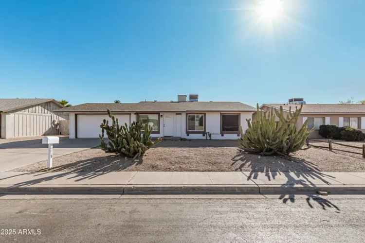 Single-family house For Sale in 3719, West Acoma Drive, Phoenix, Arizona