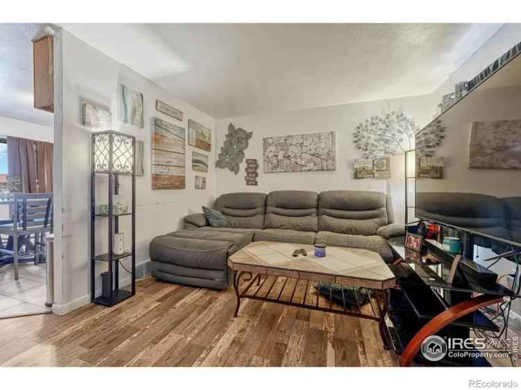 Single-family house For Sale in Greeley, Colorado