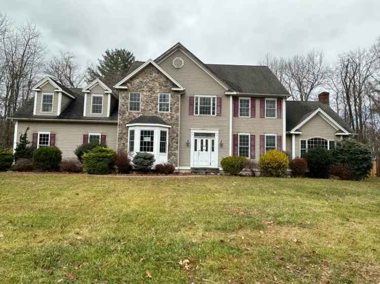 Single-family house For Sale in 3, Granite Road, New Milford, Connecticut