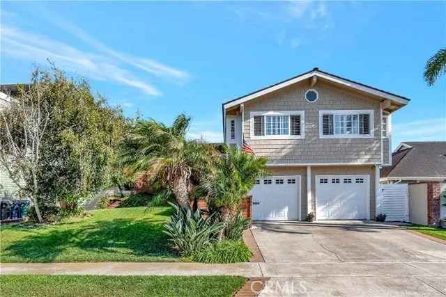 Single-family house For Sale in 4182, Morning Star Drive, Huntington Beach, California