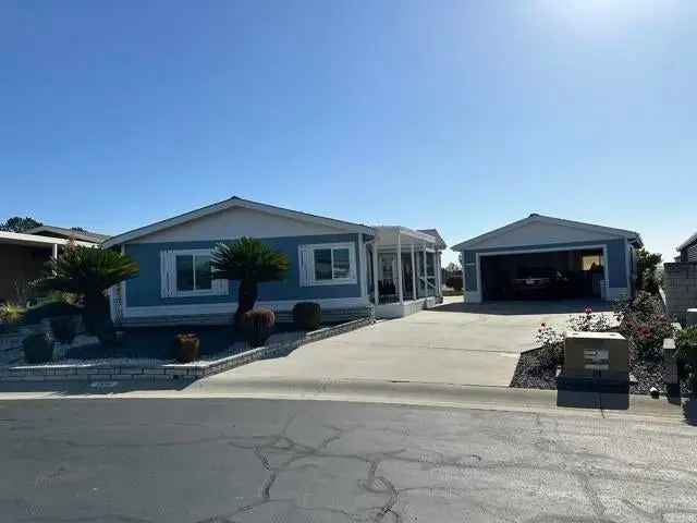 Single-family house For Sale in 1461, Salem Court, Oceanside, California