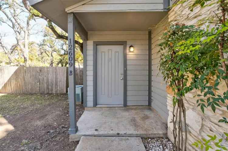 Duplex For Sale in 12609, Tree Line Drive, Austin, Texas