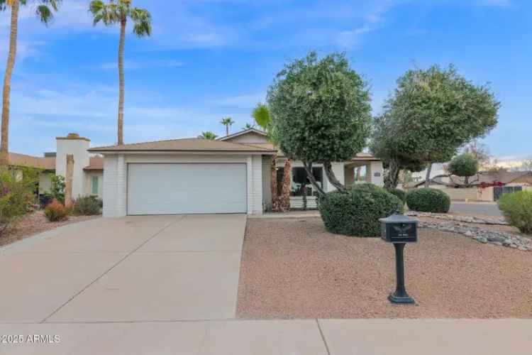 Single-family house For Sale in 947, North 85th Place, Scottsdale, Arizona