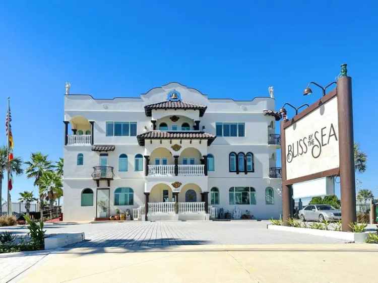 Single-family house For Sale in Saint Augustine Beach, Florida