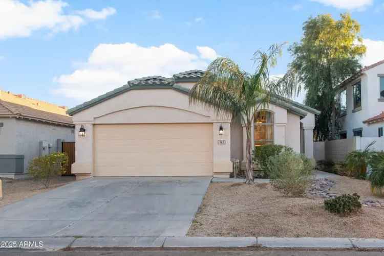 Single-family house For Sale in 747, East Daniella Drive, San Tan Valley, Arizona