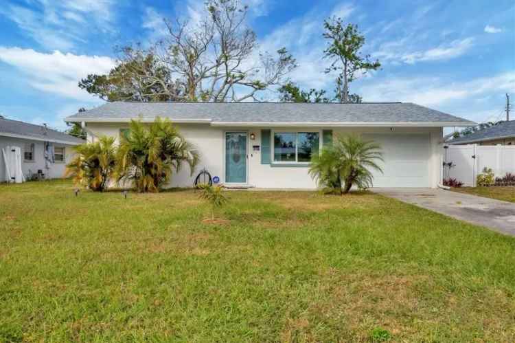 Single-family house For Sale in 4327, 56th Avenue Drive East, Bradenton, Florida