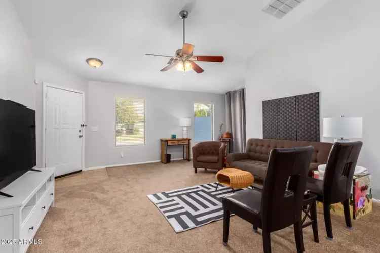 Single-family house For Sale in 509, East Daniella Drive, San Tan Valley, Arizona