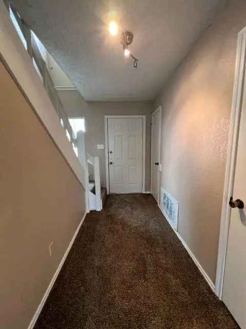 Multi-family house For Rent in 1417, Yeomans Road, Abilene, Texas