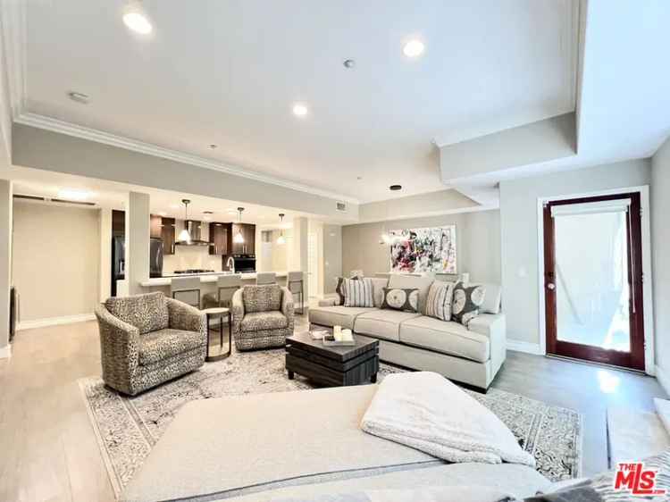 Condo For Sale in Beverly Hills, California