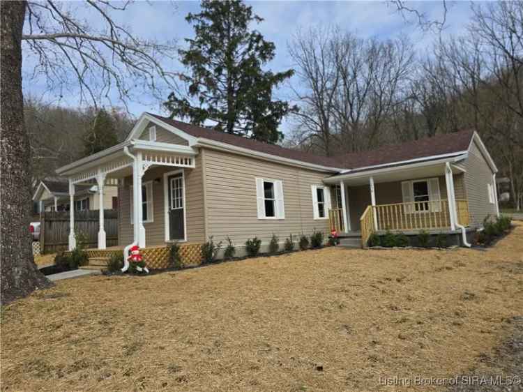 Single-family house For Sale in 1030, East Street, Madison, Indiana