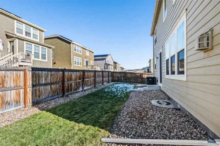 Single-family house For Sale in Thornton, Colorado