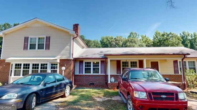 Single-family house For Sale in Georgia