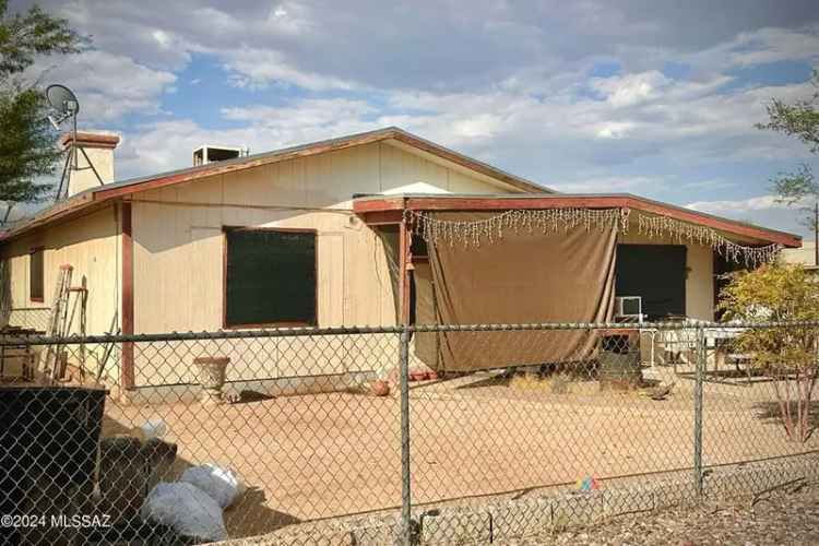 Single-family house For Sale in South Tucson, Arizona