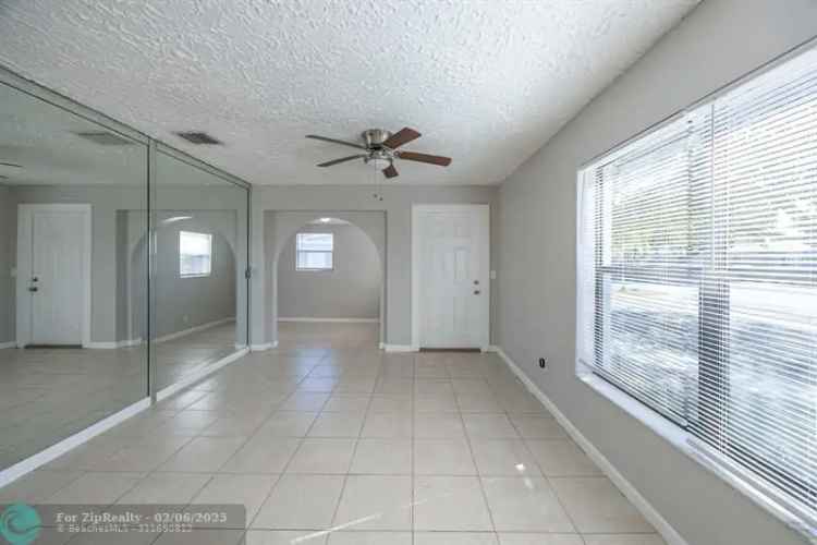 Single-family house For Sale in 721, Northwest 17th Street, Pompano Beach, Florida