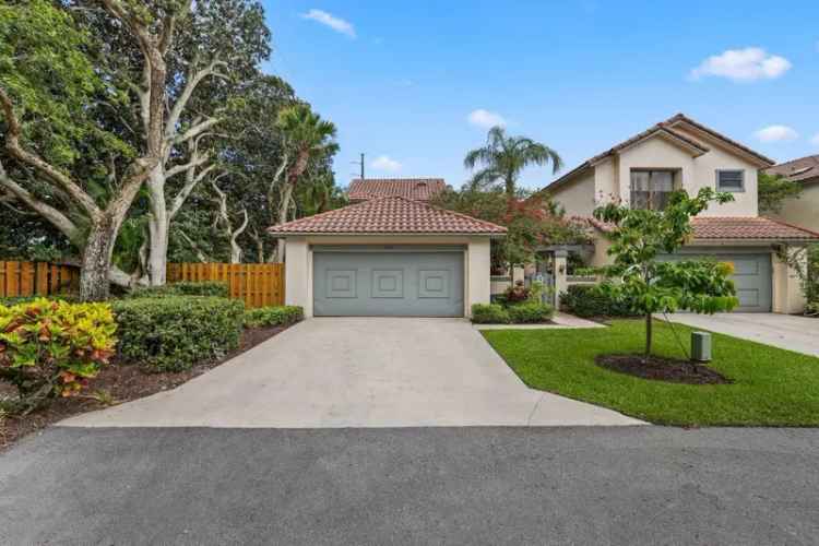 Single-family house For Sale in Boca Raton, Florida