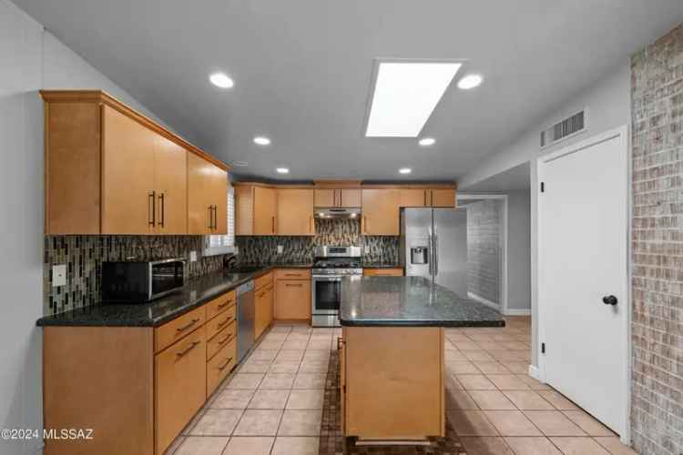 Single-family house For Sale in 8731, East 29th Street, Tucson, Arizona