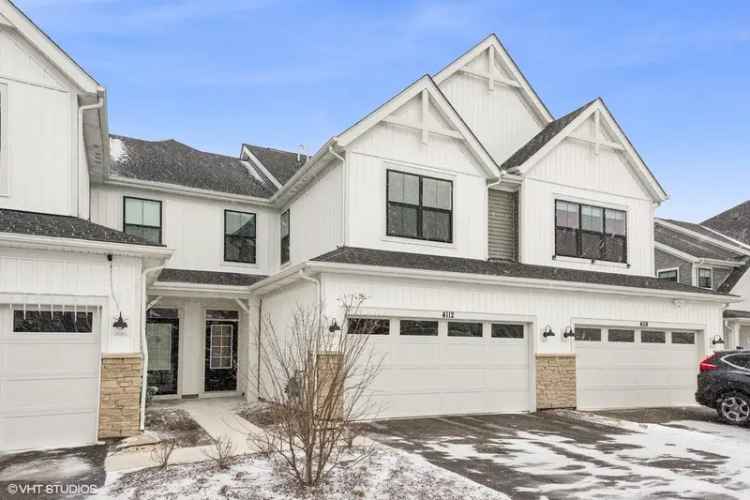 House For Sale in Aurora, Illinois