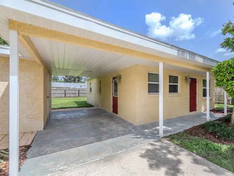 Single-family house For Sale in 1020, Roberta Street, Venice, Florida